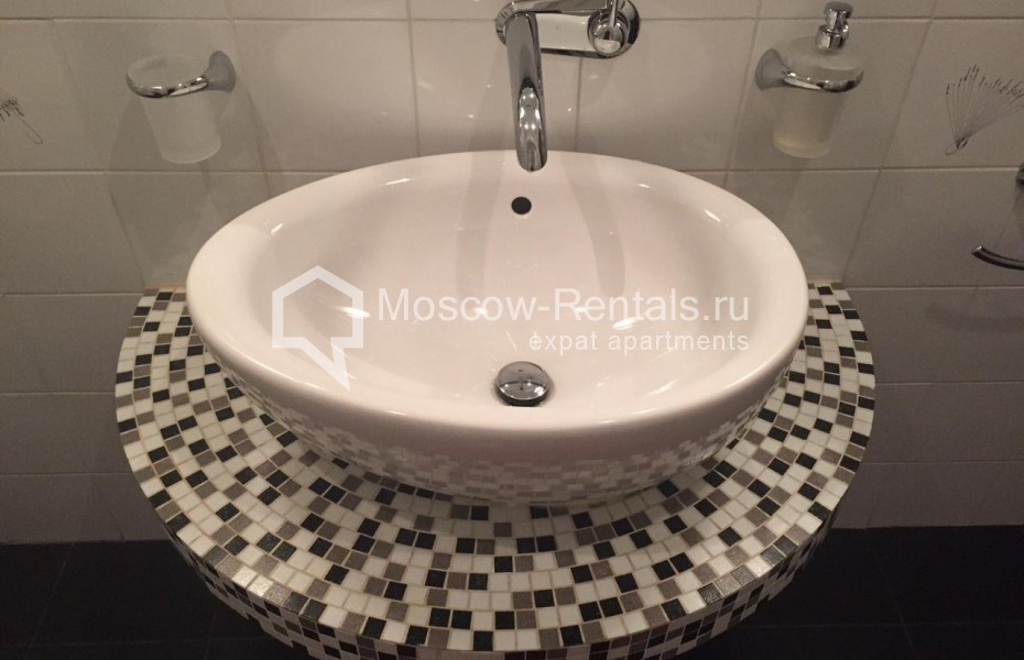 Photo #11 3-room (2 BR) apartment for <a href="http://moscow-rentals.ru/en/articles/long-term-rent" target="_blank">a long-term</a> rent
 in Russia, Moscow, Gilyarovskogo str., 50