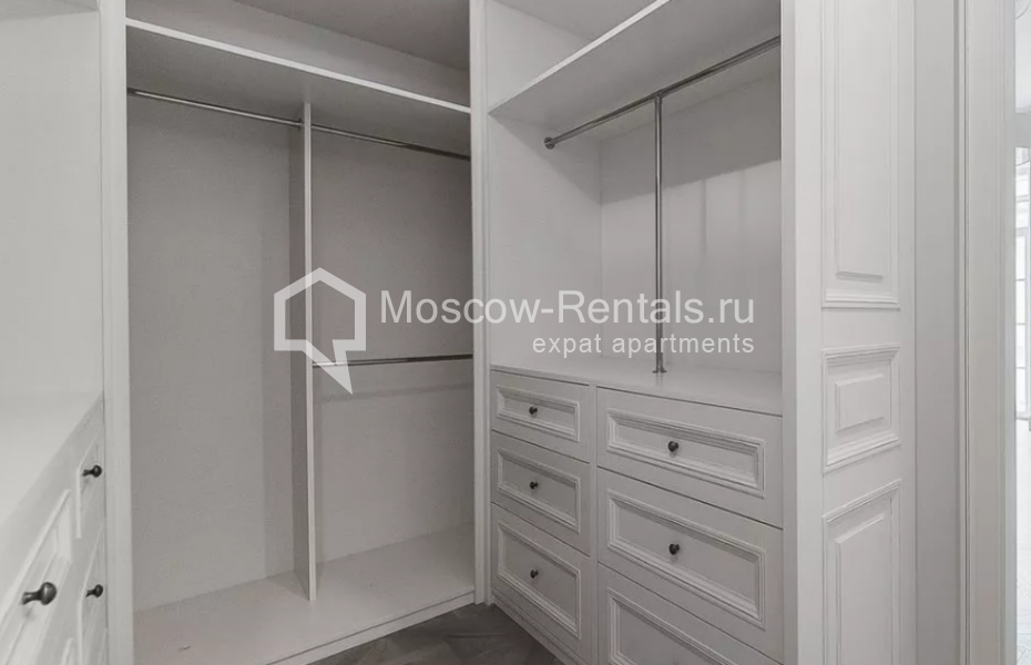 Photo #8 5-room (4 BR) apartment for <a href="http://moscow-rentals.ru/en/articles/long-term-rent" target="_blank">a long-term</a> rent
 in Russia, Moscow, Malyi Znamenskyi lane, 7/10с2