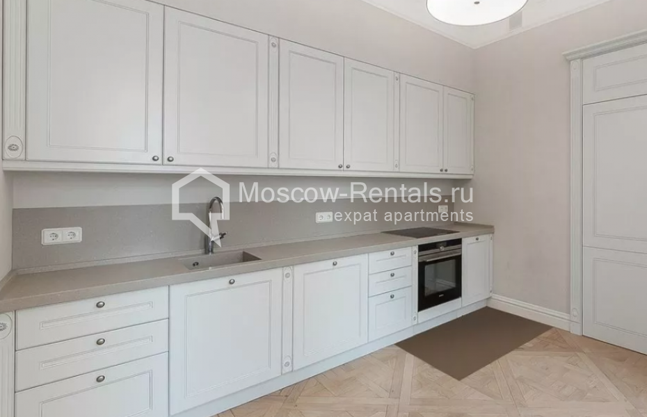 Photo #15 5-room (4 BR) apartment for <a href="http://moscow-rentals.ru/en/articles/long-term-rent" target="_blank">a long-term</a> rent
 in Russia, Moscow, Malyi Znamenskyi lane, 7/10с2