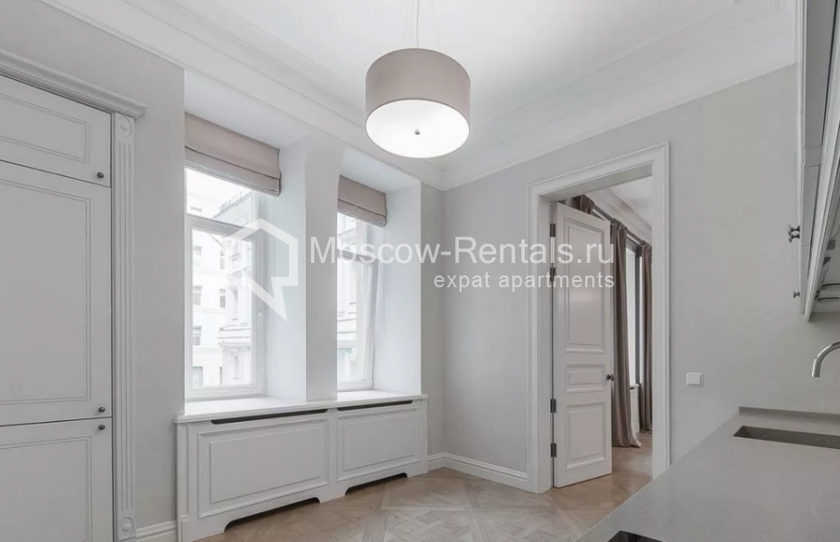 Photo #16 5-room (4 BR) apartment for <a href="http://moscow-rentals.ru/en/articles/long-term-rent" target="_blank">a long-term</a> rent
 in Russia, Moscow, Malyi Znamenskyi lane, 7/10с2