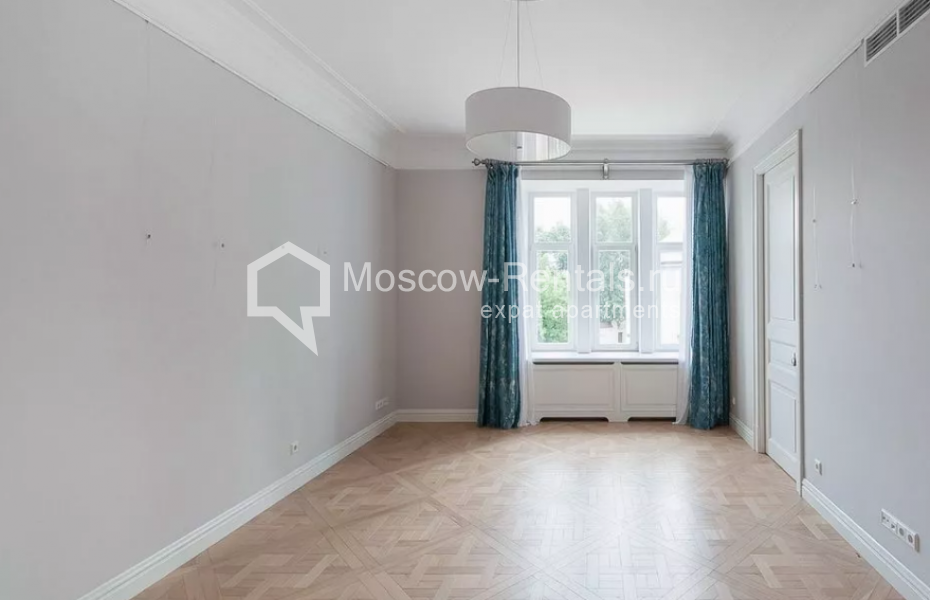 Photo #18 5-room (4 BR) apartment for <a href="http://moscow-rentals.ru/en/articles/long-term-rent" target="_blank">a long-term</a> rent
 in Russia, Moscow, Malyi Znamenskyi lane, 7/10с2