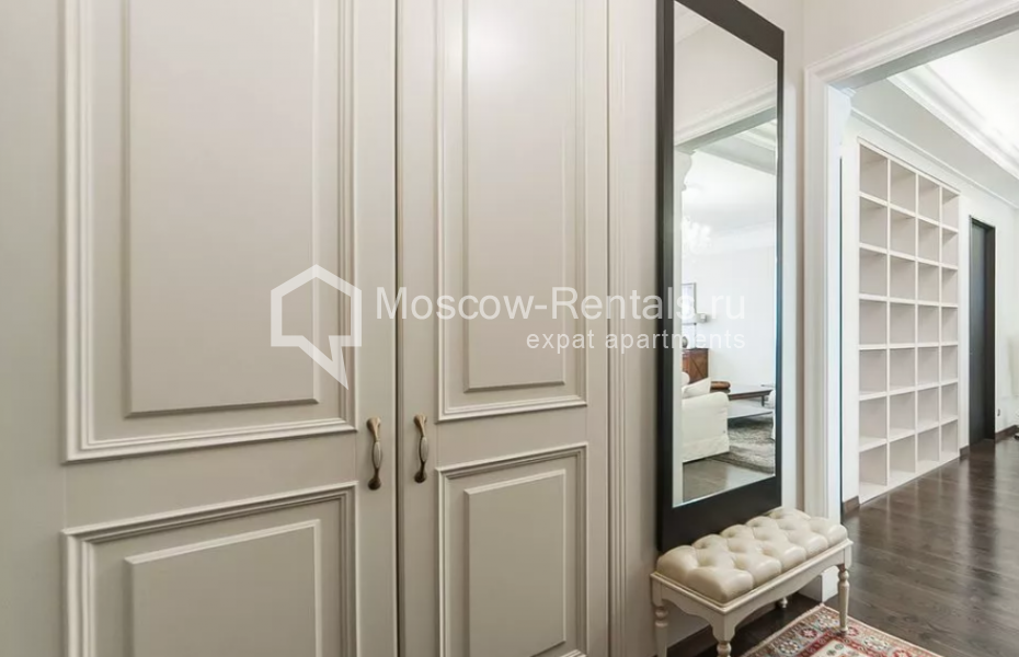 Photo #1 3-room (2 BR) apartment for <a href="http://moscow-rentals.ru/en/articles/long-term-rent" target="_blank">a long-term</a> rent
 in Russia, Moscow, Usacheva str., 2С3