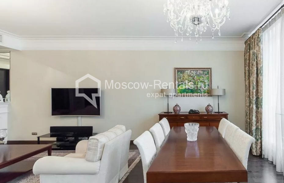 Photo #7 3-room (2 BR) apartment for <a href="http://moscow-rentals.ru/en/articles/long-term-rent" target="_blank">a long-term</a> rent
 in Russia, Moscow, Usacheva str., 2С3