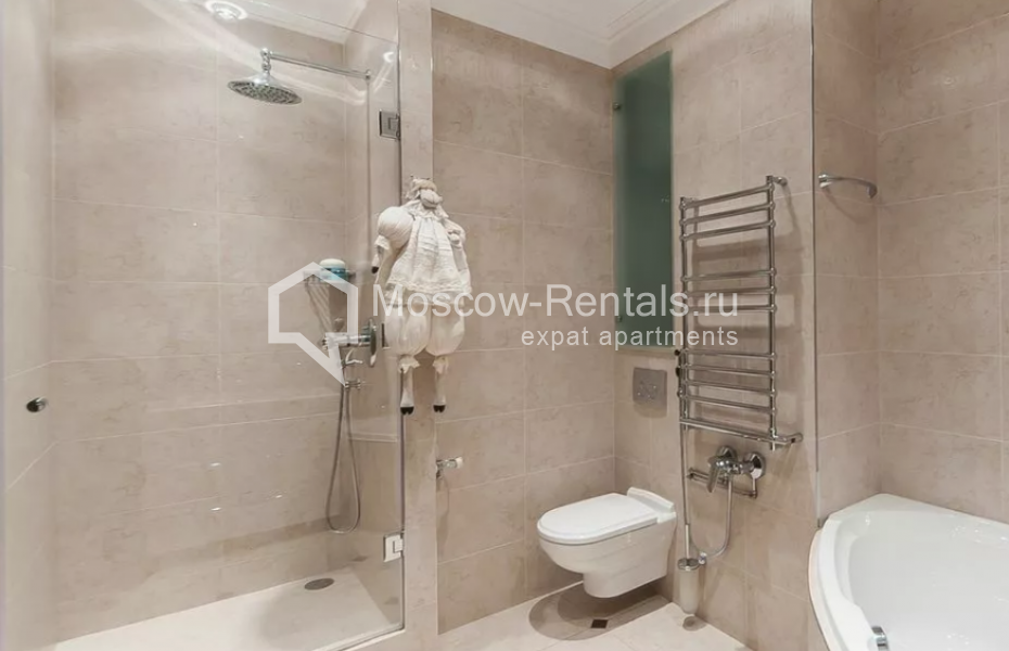 Photo #13 3-room (2 BR) apartment for <a href="http://moscow-rentals.ru/en/articles/long-term-rent" target="_blank">a long-term</a> rent
 in Russia, Moscow, Usacheva str., 2С3