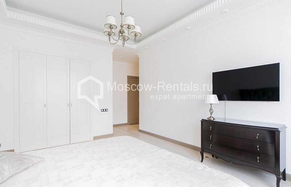 Photo #9 4-room (3 BR) apartment for <a href="http://moscow-rentals.ru/en/articles/long-term-rent" target="_blank">a long-term</a> rent
 in Russia, Moscow, Trubetskaya str., 10
