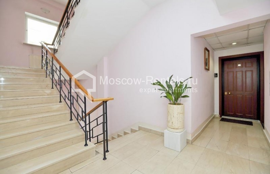 Photo #13 4-room (3 BR) apartment for <a href="http://moscow-rentals.ru/en/articles/long-term-rent" target="_blank">a long-term</a> rent
 in Russia, Moscow, Malyi Nikolopeskovskyi lane, 4