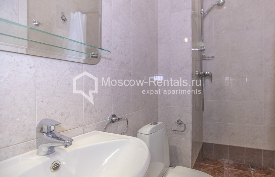 Photo #25 4-room (3 BR) apartment for <a href="http://moscow-rentals.ru/en/articles/long-term-rent" target="_blank">a long-term</a> rent
 in Russia, Moscow, Podsosenskyi lane, 5А