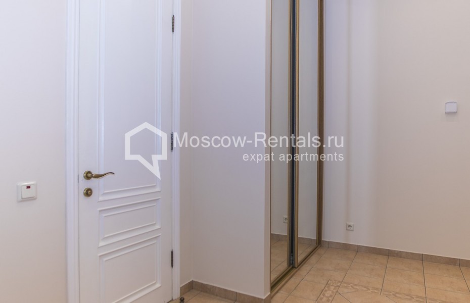 Photo #19 4-room (3 BR) apartment for <a href="http://moscow-rentals.ru/en/articles/long-term-rent" target="_blank">a long-term</a> rent
 in Russia, Moscow, Podsosenskyi lane, 5А