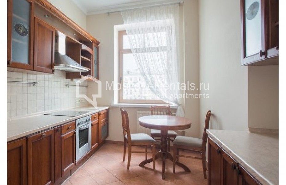 Photo #6 4-room (3 BR) apartment for <a href="http://moscow-rentals.ru/en/articles/long-term-rent" target="_blank">a long-term</a> rent
 in Russia, Moscow, Podsosenskyi lane, 5А