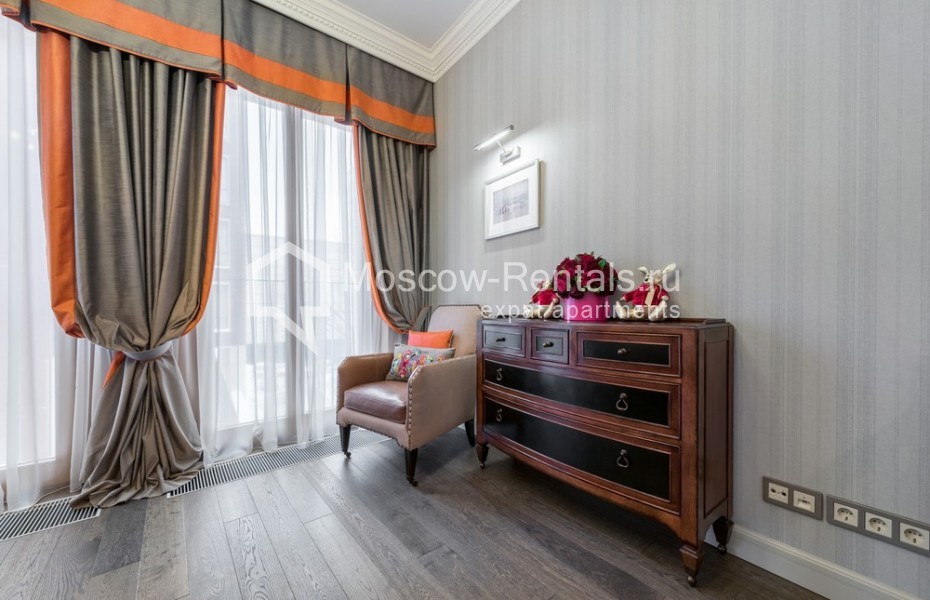 Photo #7 4-room (3 BR) apartment for <a href="http://moscow-rentals.ru/en/articles/long-term-rent" target="_blank">a long-term</a> rent
 in Russia, Moscow, Lva Tolstogo str., 23к1