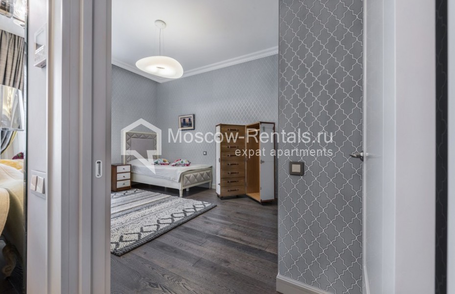 Photo #10 4-room (3 BR) apartment for <a href="http://moscow-rentals.ru/en/articles/long-term-rent" target="_blank">a long-term</a> rent
 in Russia, Moscow, Lva Tolstogo str., 23к1