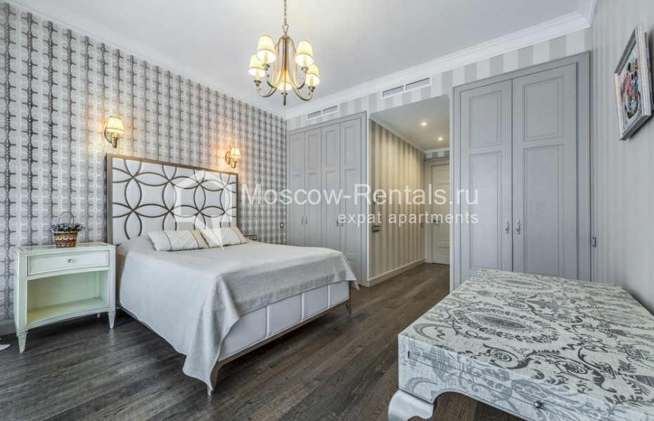 Photo #12 4-room (3 BR) apartment for <a href="http://moscow-rentals.ru/en/articles/long-term-rent" target="_blank">a long-term</a> rent
 in Russia, Moscow, Lva Tolstogo str., 23к1