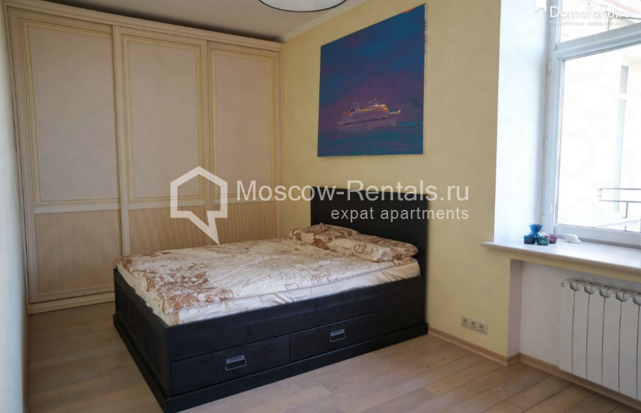 Photo #4 3-room (2 BR) apartment for <a href="http://moscow-rentals.ru/en/articles/long-term-rent" target="_blank">a long-term</a> rent
 in Russia, Moscow, 3rd Frunzenskaya str., 4