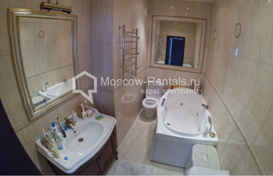 Photo #8 3-room (2 BR) apartment for <a href="http://moscow-rentals.ru/en/articles/long-term-rent" target="_blank">a long-term</a> rent
 in Russia, Moscow, 3rd Frunzenskaya str., 4