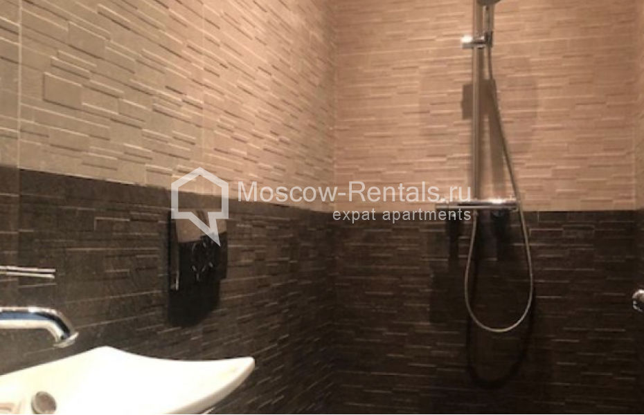 Photo #7 3-room (2 BR) apartment for <a href="http://moscow-rentals.ru/en/articles/long-term-rent" target="_blank">a long-term</a> rent
 in Russia, Moscow, Usacheva str, 2С3