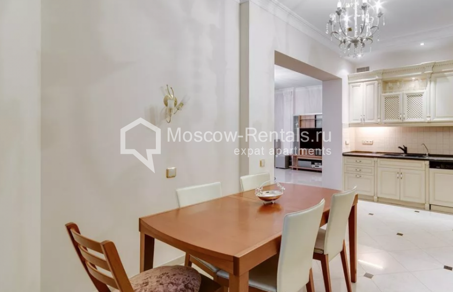Photo #3 4-room (3 BR) apartment for <a href="http://moscow-rentals.ru/en/articles/long-term-rent" target="_blank">a long-term</a> rent
 in Russia, Moscow, Komsolmolskyi prosp., 32К2