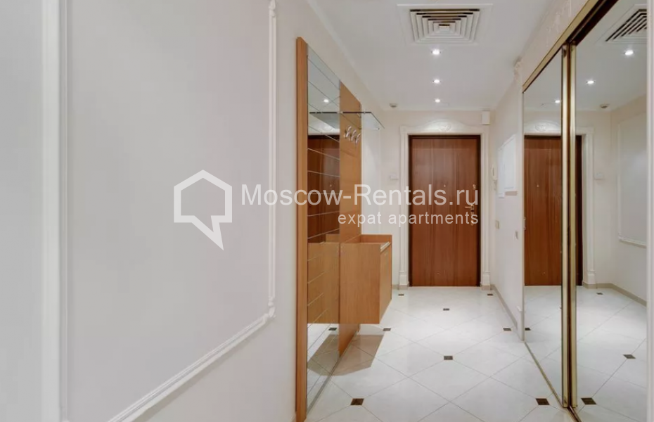 Photo #5 4-room (3 BR) apartment for <a href="http://moscow-rentals.ru/en/articles/long-term-rent" target="_blank">a long-term</a> rent
 in Russia, Moscow, Komsolmolskyi prosp., 32К2