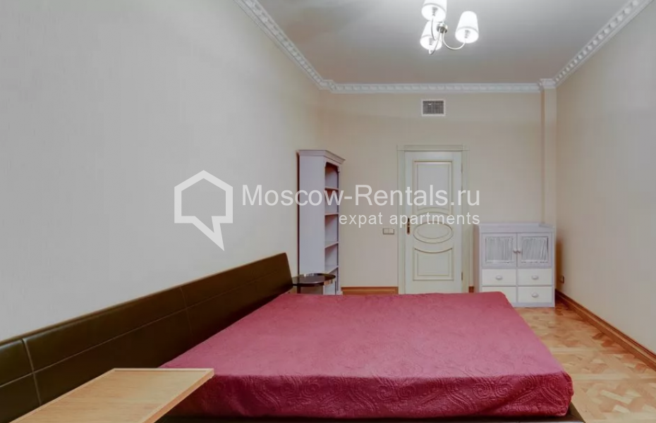 Photo #11 4-room (3 BR) apartment for <a href="http://moscow-rentals.ru/en/articles/long-term-rent" target="_blank">a long-term</a> rent
 in Russia, Moscow, Komsolmolskyi prosp., 32К2