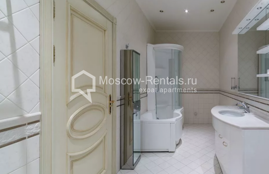 Photo #14 4-room (3 BR) apartment for <a href="http://moscow-rentals.ru/en/articles/long-term-rent" target="_blank">a long-term</a> rent
 in Russia, Moscow, Komsolmolskyi prosp., 32К2