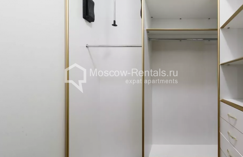 Photo #19 4-room (3 BR) apartment for <a href="http://moscow-rentals.ru/en/articles/long-term-rent" target="_blank">a long-term</a> rent
 in Russia, Moscow, Komsolmolskyi prosp., 32К2