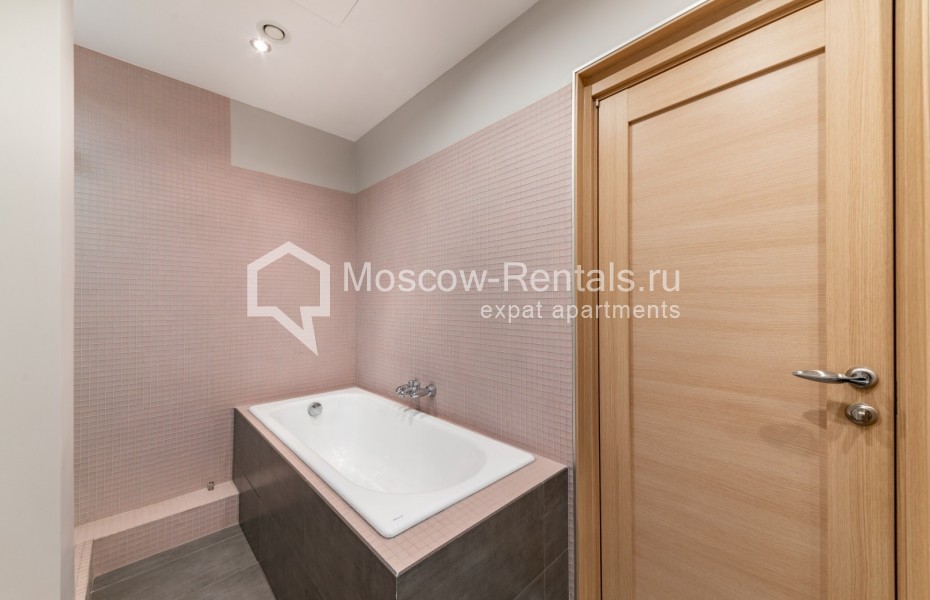 Photo #16 4-room (3 BR) apartment for <a href="http://moscow-rentals.ru/en/articles/long-term-rent" target="_blank">a long-term</a> rent
 in Russia, Moscow, Milutinskyi lane, 3