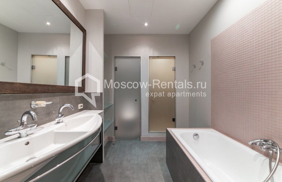 Photo #25 4-room (3 BR) apartment for <a href="http://moscow-rentals.ru/en/articles/long-term-rent" target="_blank">a long-term</a> rent
 in Russia, Moscow, Milutinskyi lane, 3