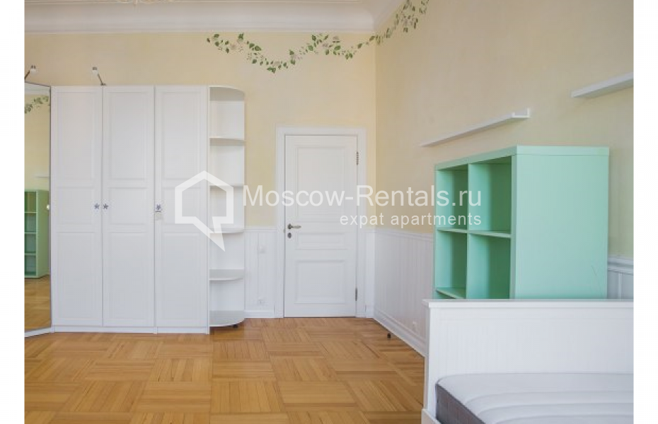 Photo #9 4-room (3 BR) apartment for <a href="http://moscow-rentals.ru/en/articles/long-term-rent" target="_blank">a long-term</a> rent
 in Russia, Moscow, Chaplygina str, 1АС1