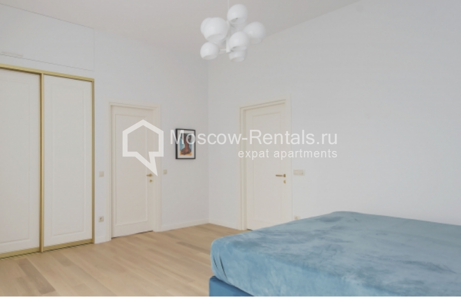Photo #5 4-room (3 BR) apartment for <a href="http://moscow-rentals.ru/en/articles/long-term-rent" target="_blank">a long-term</a> rent
 in Russia, Moscow, Sergeya Makeeva str, 9к2