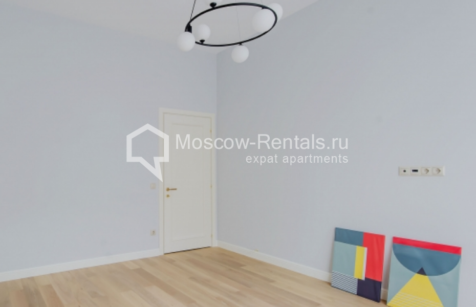 Photo #6 4-room (3 BR) apartment for <a href="http://moscow-rentals.ru/en/articles/long-term-rent" target="_blank">a long-term</a> rent
 in Russia, Moscow, Sergeya Makeeva str, 9к2