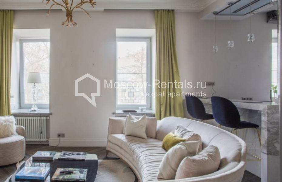 Photo #1 4-room (3 BR) apartment for <a href="http://moscow-rentals.ru/en/articles/long-term-rent" target="_blank">a long-term</a> rent
 in Russia, Moscow, Trekhprudnyi lane, 11/13С2
