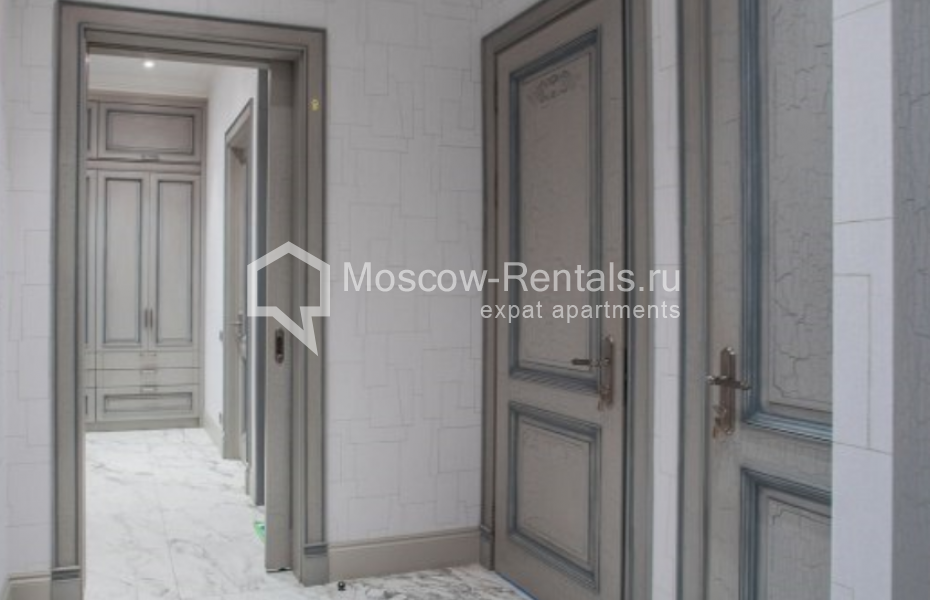 Photo #9 4-room (3 BR) apartment for <a href="http://moscow-rentals.ru/en/articles/long-term-rent" target="_blank">a long-term</a> rent
 in Russia, Moscow, Trekhprudnyi lane, 11/13С2