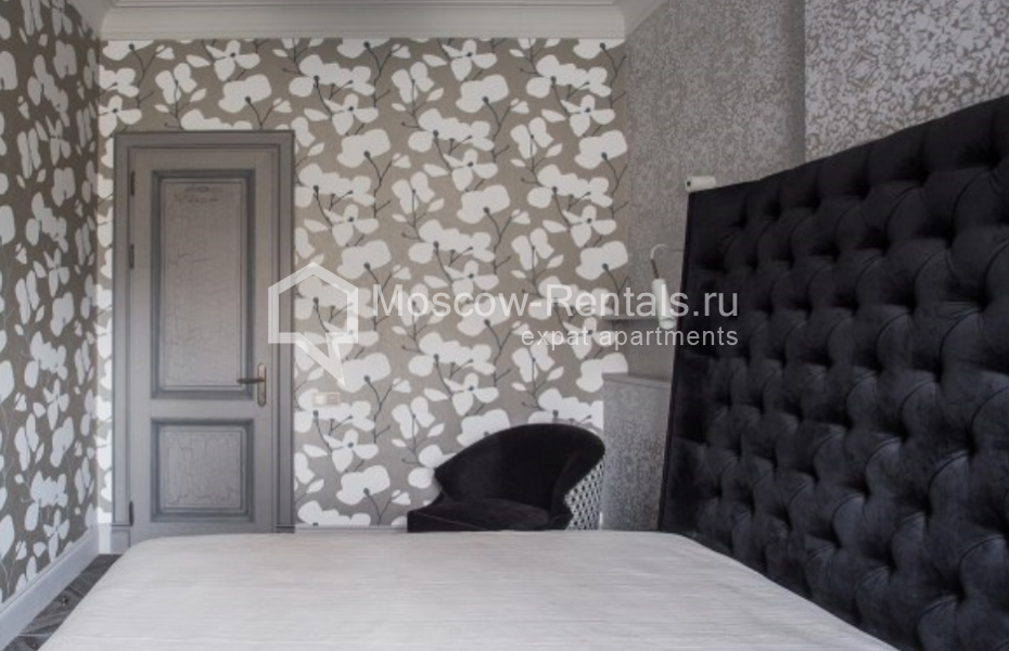 Photo #5 4-room (3 BR) apartment for <a href="http://moscow-rentals.ru/en/articles/long-term-rent" target="_blank">a long-term</a> rent
 in Russia, Moscow, Trekhprudnyi lane, 11/13С2