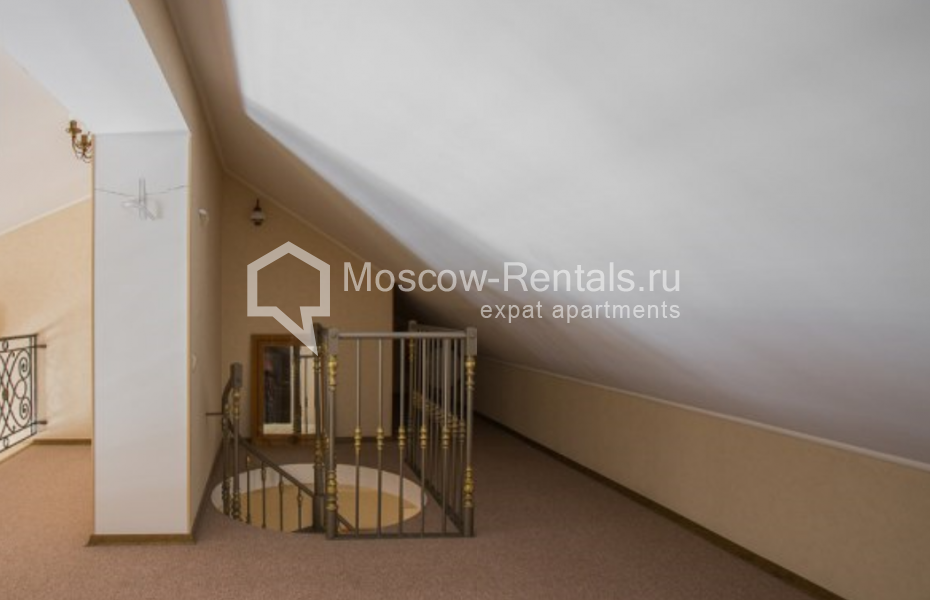 Photo #8 3-room (2 BR) apartment for <a href="http://moscow-rentals.ru/en/articles/long-term-rent" target="_blank">a long-term</a> rent
 in Russia, Moscow, Ostozhenka str, 20