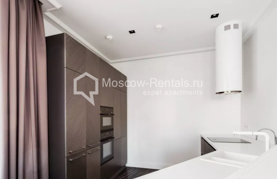 Photo #5 7-room (6 BR) apartment for <a href="http://moscow-rentals.ru/en/articles/long-term-rent" target="_blank">a long-term</a> rent
 in Russia, Moscow, Okhotnyi Ryad str, 2