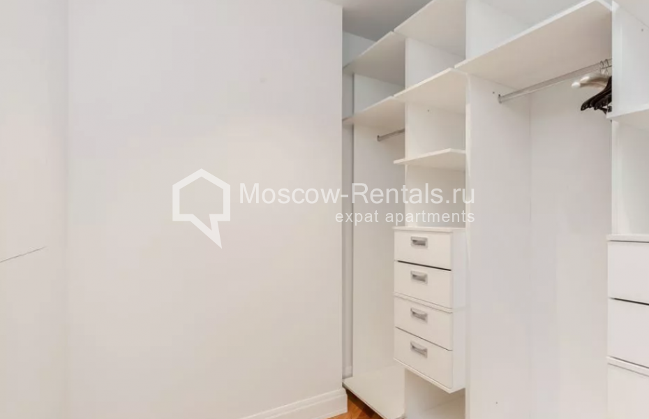 Photo #8 7-room (6 BR) apartment for <a href="http://moscow-rentals.ru/en/articles/long-term-rent" target="_blank">a long-term</a> rent
 in Russia, Moscow, Okhotnyi Ryad str, 2