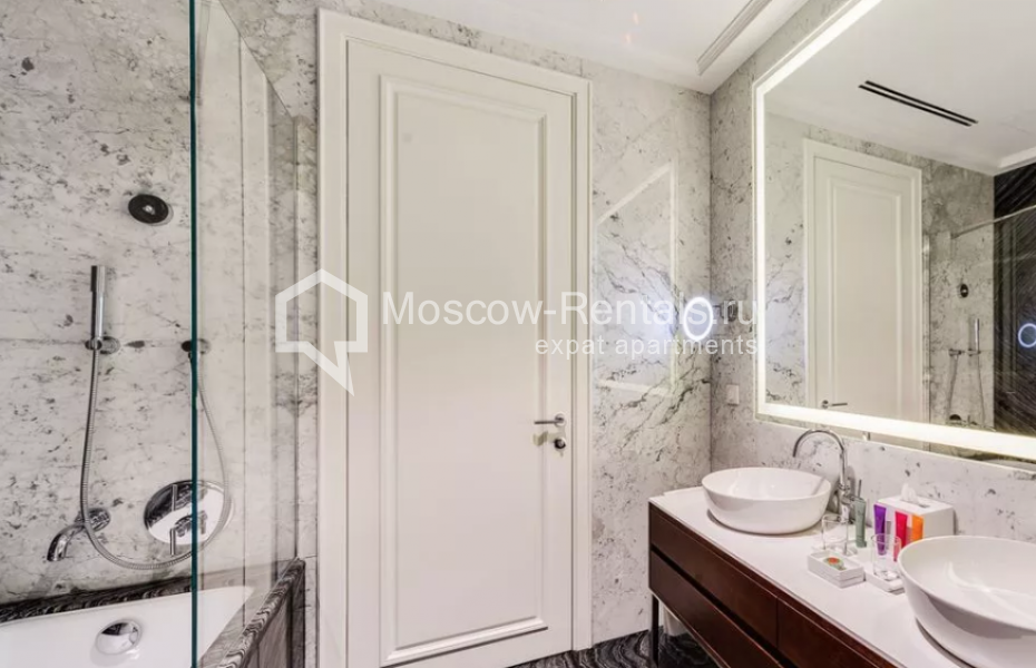 Photo #12 7-room (6 BR) apartment for <a href="http://moscow-rentals.ru/en/articles/long-term-rent" target="_blank">a long-term</a> rent
 in Russia, Moscow, Okhotnyi Ryad str, 2