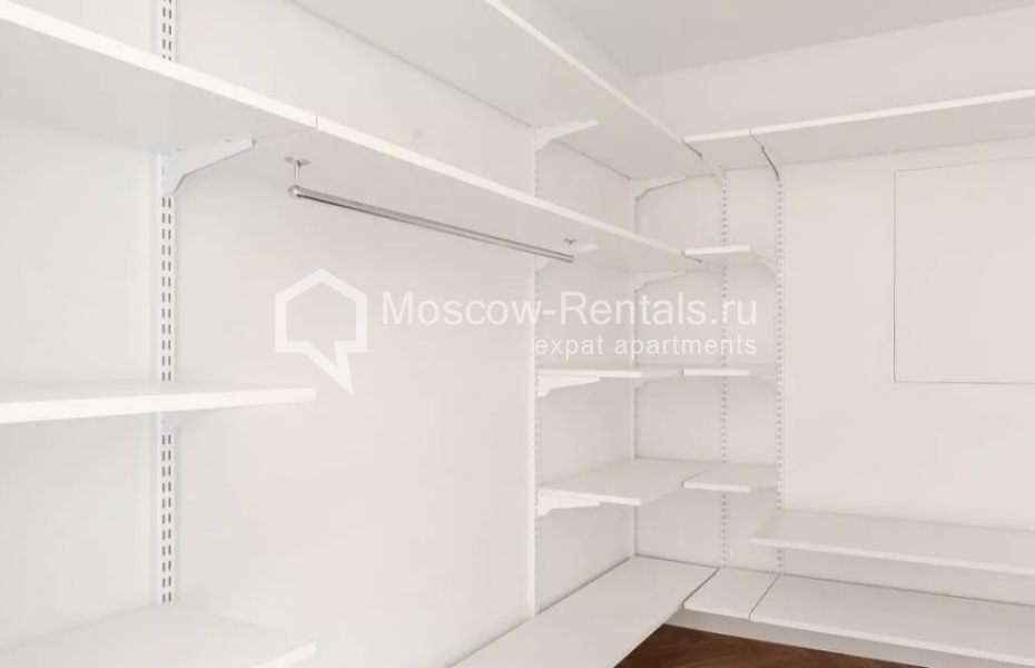 Photo #14 7-room (6 BR) apartment for <a href="http://moscow-rentals.ru/en/articles/long-term-rent" target="_blank">a long-term</a> rent
 in Russia, Moscow, Okhotnyi Ryad str, 2