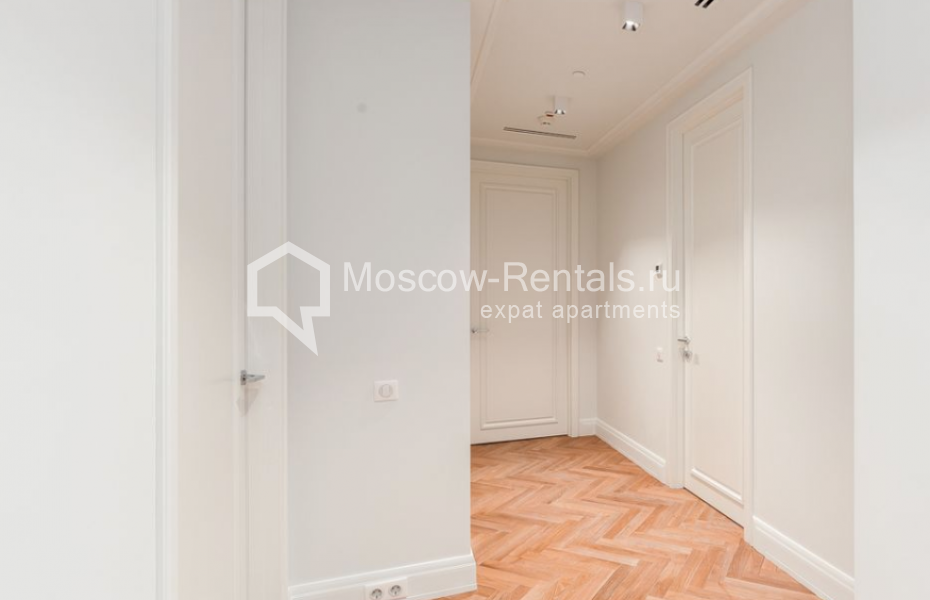 Photo #22 7-room (6 BR) apartment for <a href="http://moscow-rentals.ru/en/articles/long-term-rent" target="_blank">a long-term</a> rent
 in Russia, Moscow, Okhotnyi Ryad str, 2