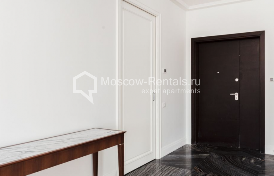 Photo #28 7-room (6 BR) apartment for <a href="http://moscow-rentals.ru/en/articles/long-term-rent" target="_blank">a long-term</a> rent
 in Russia, Moscow, Okhotnyi Ryad str, 2