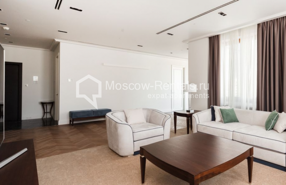 Photo #29 7-room (6 BR) apartment for <a href="http://moscow-rentals.ru/en/articles/long-term-rent" target="_blank">a long-term</a> rent
 in Russia, Moscow, Okhotnyi Ryad str, 2