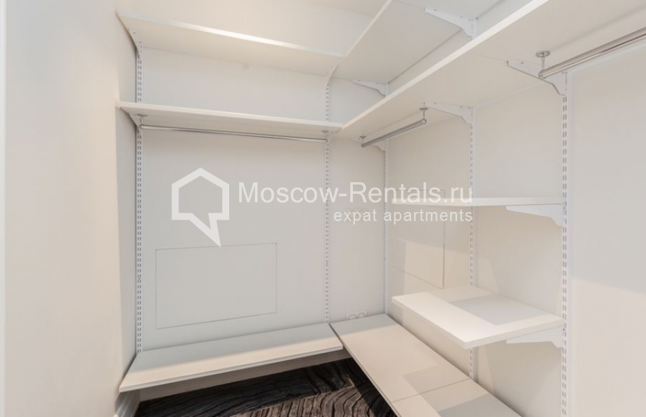 Photo #31 7-room (6 BR) apartment for <a href="http://moscow-rentals.ru/en/articles/long-term-rent" target="_blank">a long-term</a> rent
 in Russia, Moscow, Okhotnyi Ryad str, 2