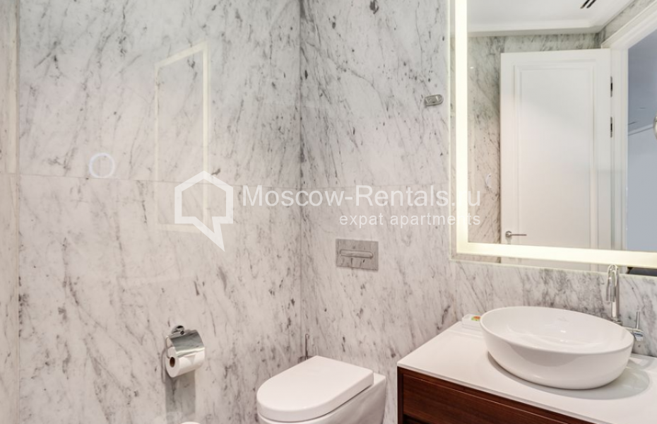 Photo #35 7-room (6 BR) apartment for <a href="http://moscow-rentals.ru/en/articles/long-term-rent" target="_blank">a long-term</a> rent
 in Russia, Moscow, Okhotnyi Ryad str, 2