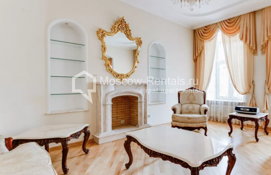 Photo #2 4-room (3 BR) apartment for <a href="http://moscow-rentals.ru/en/articles/long-term-rent" target="_blank">a long-term</a> rent
 in Russia, Moscow, Arbat str, 43