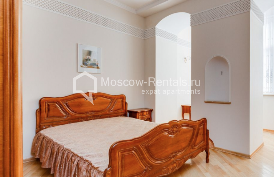 Photo #8 4-room (3 BR) apartment for <a href="http://moscow-rentals.ru/en/articles/long-term-rent" target="_blank">a long-term</a> rent
 in Russia, Moscow, Arbat str, 43