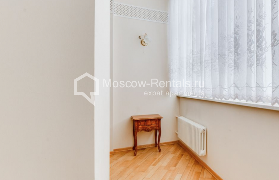 Photo #11 4-room (3 BR) apartment for <a href="http://moscow-rentals.ru/en/articles/long-term-rent" target="_blank">a long-term</a> rent
 in Russia, Moscow, Arbat str, 43