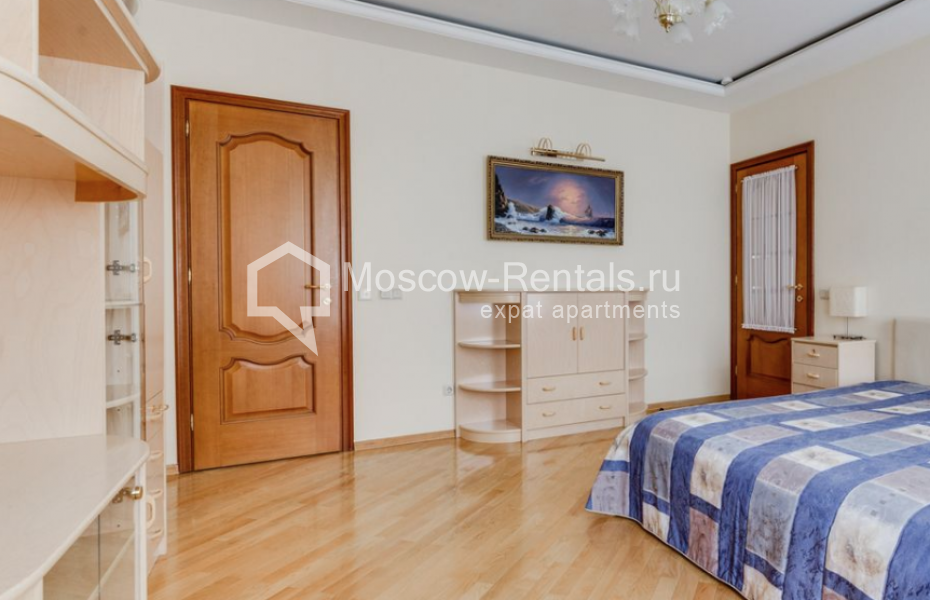 Photo #13 4-room (3 BR) apartment for <a href="http://moscow-rentals.ru/en/articles/long-term-rent" target="_blank">a long-term</a> rent
 in Russia, Moscow, Arbat str, 43