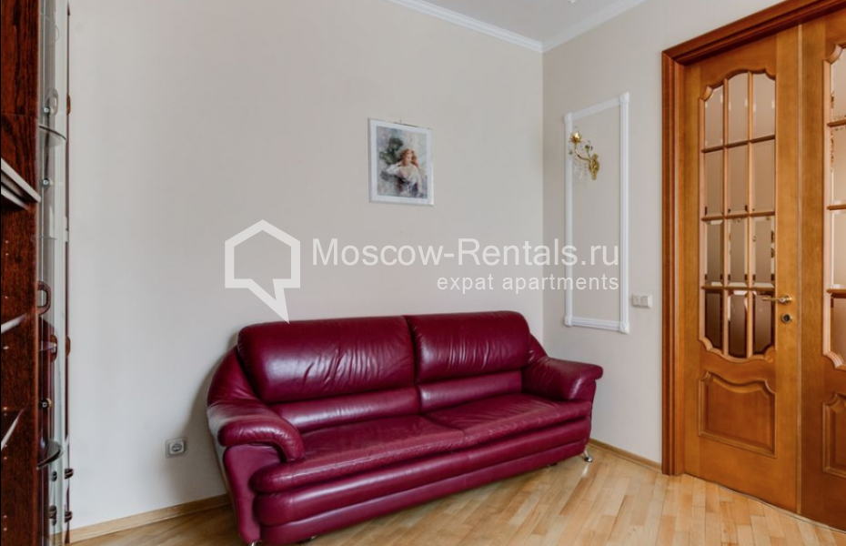 Photo #20 4-room (3 BR) apartment for <a href="http://moscow-rentals.ru/en/articles/long-term-rent" target="_blank">a long-term</a> rent
 in Russia, Moscow, Arbat str, 43