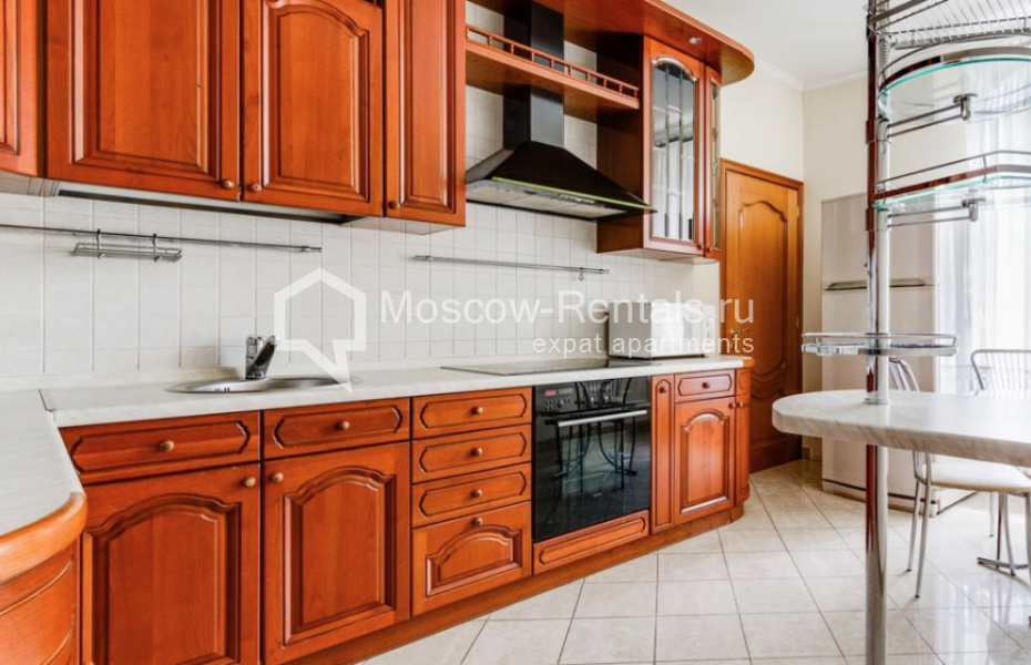 Photo #21 4-room (3 BR) apartment for <a href="http://moscow-rentals.ru/en/articles/long-term-rent" target="_blank">a long-term</a> rent
 in Russia, Moscow, Arbat str, 43