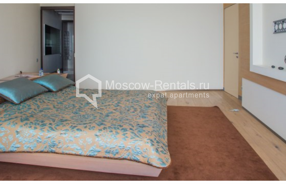 Photo #6 3-room (2 BR) apartment for <a href="http://moscow-rentals.ru/en/articles/long-term-rent" target="_blank">a long-term</a> rent
 in Russia, Moscow, 1st Kolobovskyi lane, 14