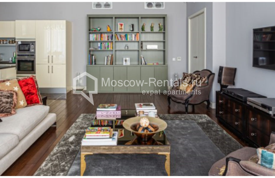 Photo #4 3-room (2 BR) apartment for <a href="http://moscow-rentals.ru/en/articles/long-term-rent" target="_blank">a long-term</a> rent
 in Russia, Moscow, 1st Kolobovskyi lane, 14
